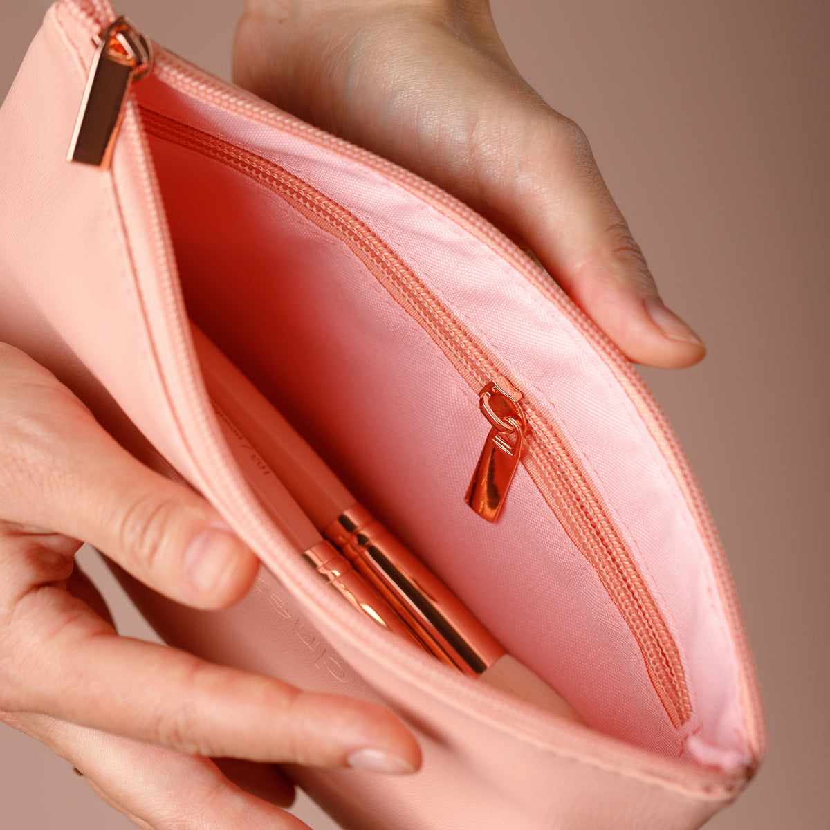 Cosmetic bag
