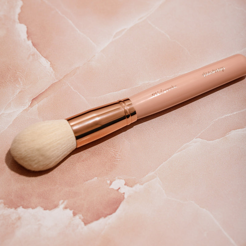101 Foundation Brush picking up foundation