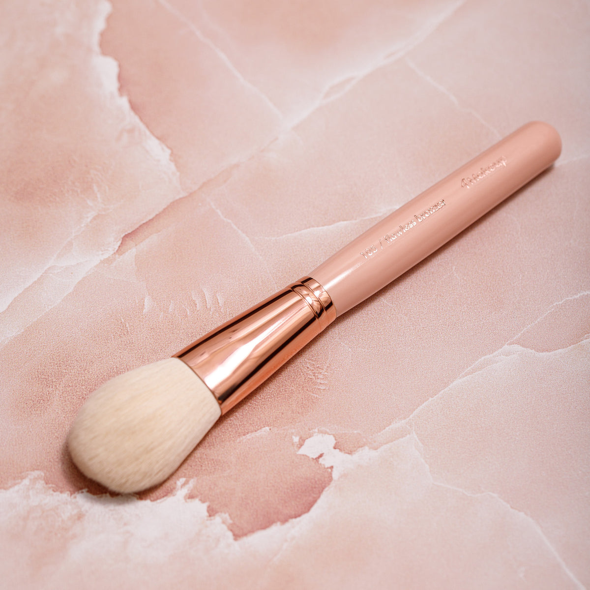 4Makeup Flawless bronzer makeup brush/105
