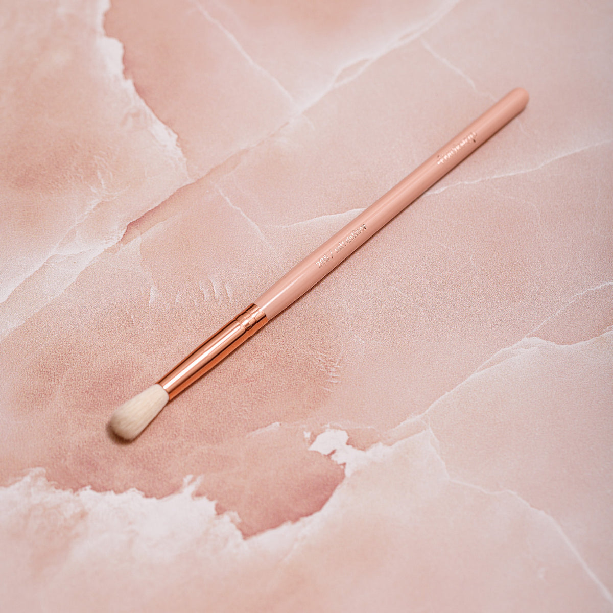 4Makeup Soft definer/205 makeup brush