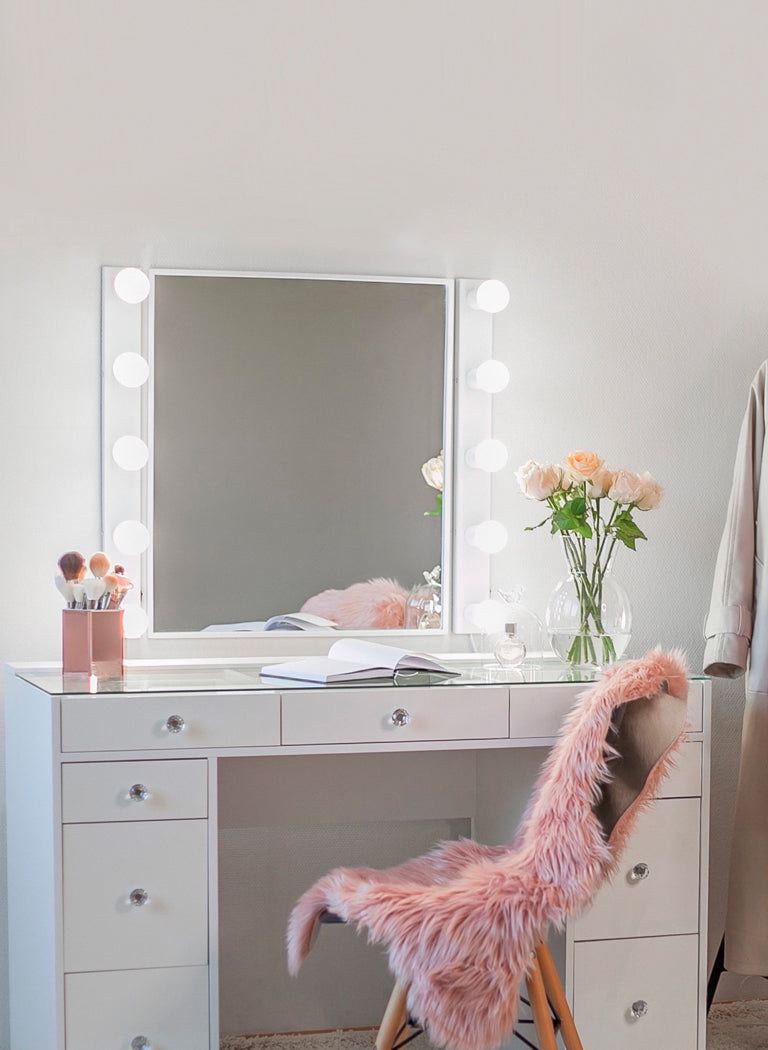 Makeup organizers for brushes and cosmetics